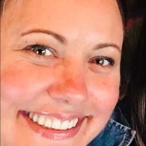 Meet your Posher, Liz